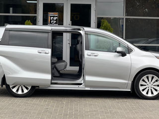 Toyota Sienna foto 9