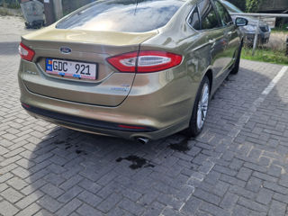 Ford Fusion foto 4