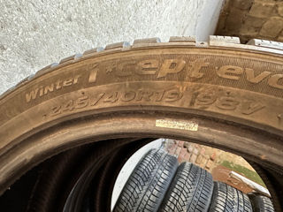 2X 245 / 40 R19 iarna foto 4