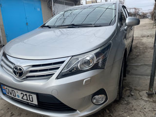 Toyota Avensis foto 2