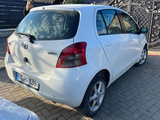 Toyota Yaris foto 4