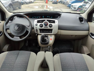 Renault Grand Scenic foto 8