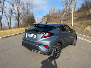 Toyota C-HR foto 4