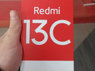 Продам новый запечатаный телефон Redmi 13c