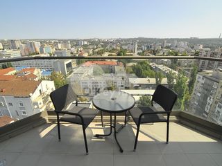 Apartament de lux cu 3 camere, Centru, str. Columna, 1450 € ! foto 10