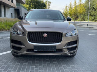 Jaguar F-PACE foto 3