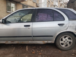 Nissan Almera foto 3