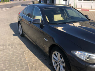 BMW 5 Series foto 4