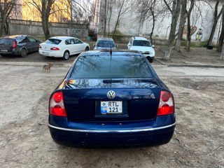 Volkswagen Passat foto 4