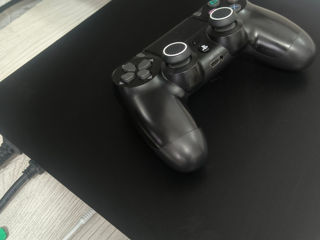 Vind PlayStation 4 pro 1TB + jocuri in sistem foto 2