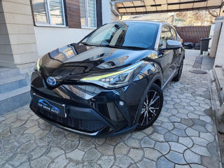 Toyota C-HR foto 2