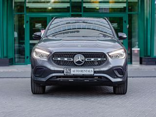 Mercedes GLA foto 2