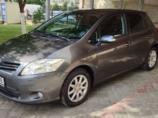 Toyota Auris foto 1