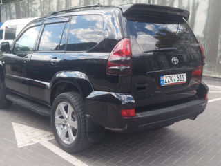 Toyota Land Cruiser Prado foto 3