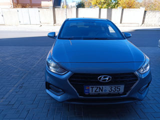 Hyundai Accent foto 2