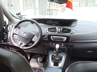 Renault Grand Scenic foto 2