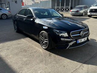 Mercedes E-Class foto 2