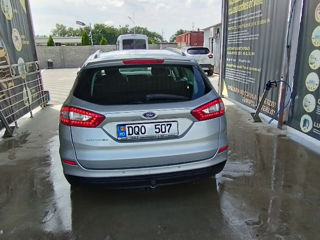 Ford Mondeo foto 2