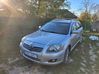 Toyota Avensis foto 3