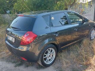 KIA Ceed фото 4