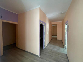 Spațiu comercial 270m2 (oficii, IT, centru reabilitare, clinică, cursuri, gradiniță, stomatologie ) foto 9