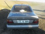 Mercedes Series (W124) foto 3