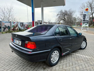 BMW 3 Series foto 5