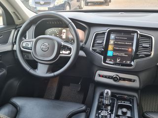 Volvo XC90 foto 8