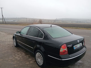 Volkswagen Passat foto 3