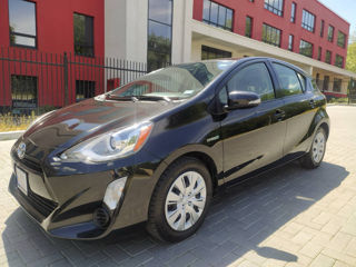 Toyota Prius c foto 2