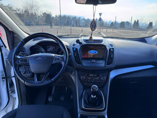 Ford Kuga foto 10