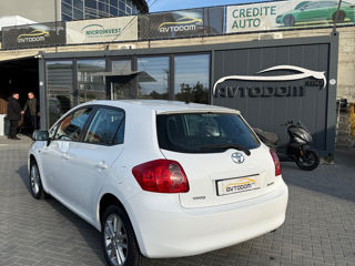 Toyota Auris foto 4