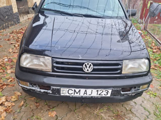 Volkswagen Vento foto 2