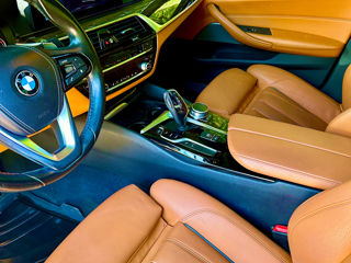 BMW 5 Series foto 1