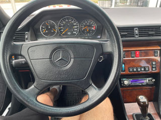 Mercedes Series (W124)