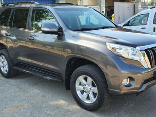 Toyota Land Cruiser Prado foto 2