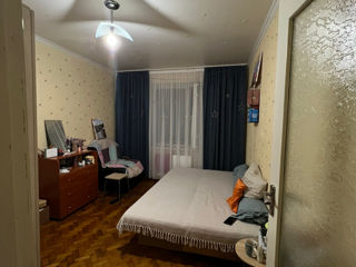 Apartament cu 3 camere, 70 m², Botanica, Chișinău foto 1