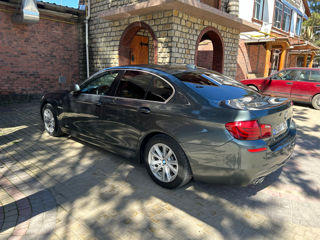 BMW 5 Series foto 4