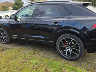 Audi Q8 foto 9