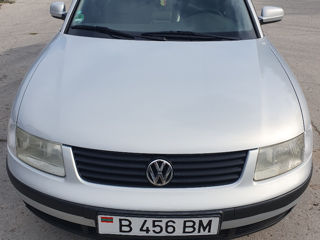 Volkswagen Passat foto 1