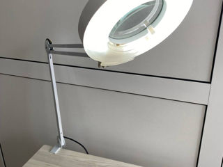 Профессиональная настольная б/y лампа-лупа LED