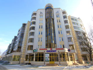 Chirie! ,,Lara City"apartament de lux,Centru, str. 31 August, 2 odăi, 120 m2, euroreparație! foto 7