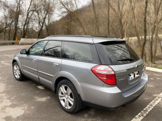 Subaru Outback foto 6