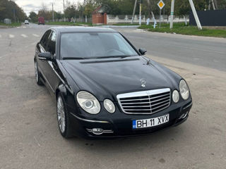 Mercedes E-Class foto 2