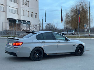 BMW 5 Series foto 2