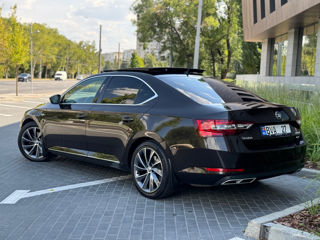 Skoda Superb foto 2