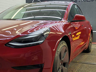 Tesla Model 3 foto 4