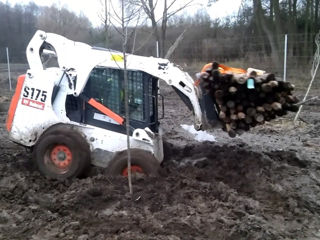 Вывоз мусора,evacuarea gunoiului,bobcat,kamaz,excavator foto 5