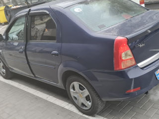 Dacia Logan foto 2