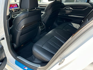 BMW 7 Series foto 16